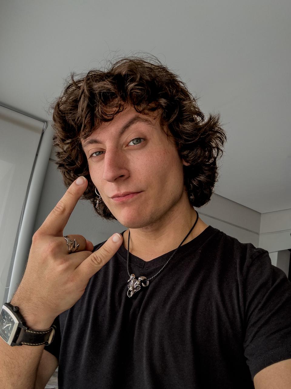 André